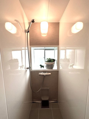 【居間・リビング】 | 三海苑 | 南向きダイニングキッチン7.3帖☆窓側からの眺めです♪洋室6帖のお部屋へ繋がっています☆