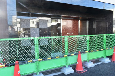 【エントランス】 | Raffistar Yokohama Idogaya