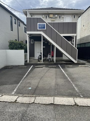 【駐車場】 | ベルセゾン | 真ん中です