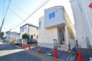 【前面道路含む現地写真】 | 現地見学や資料請求などお気軽にお問合せ下さい。
周辺環境とあわせて現地もご案内致します。