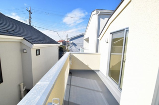 【展望】 | バルコニーからは開放的な景色が眺められます。