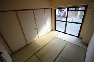 【寝室】