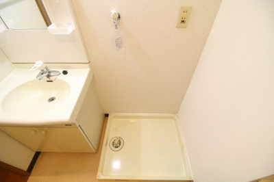 【設備】 | ファルコン日吉 | 室内洗濯機置場