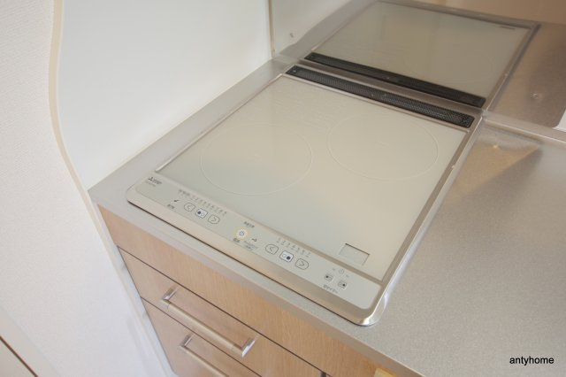 セレニテ谷九プリエ　仲介手数料無料のキッチン