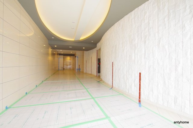 セレニテ谷九プリエ　仲介手数料無料のロビー