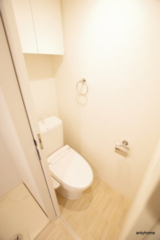 セレニテ谷九プリエ　仲介手数料無料のトイレ