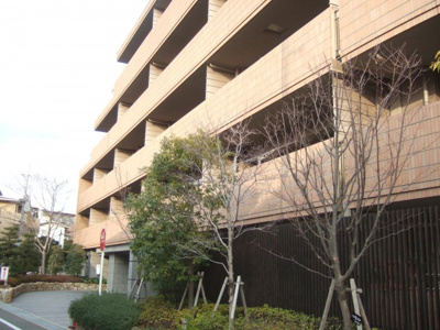 【外観】 | プレティナージュ苦楽園 | 分譲マンションの落ち着いた綺麗な外観です