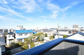 【展望】 | バルコニーからは開放的な景色が眺められます。