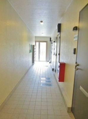 【ロビー】 | ドルフ国立