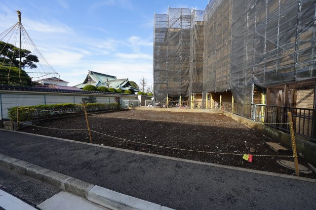 保土ヶ谷駅徒歩１２分！ＬＤＫ１６帖以上の３ＬＤＫ。浴室TV・浴室乾燥機・食器洗浄機付♪西区元久保町　全２棟新築戸建ての外観