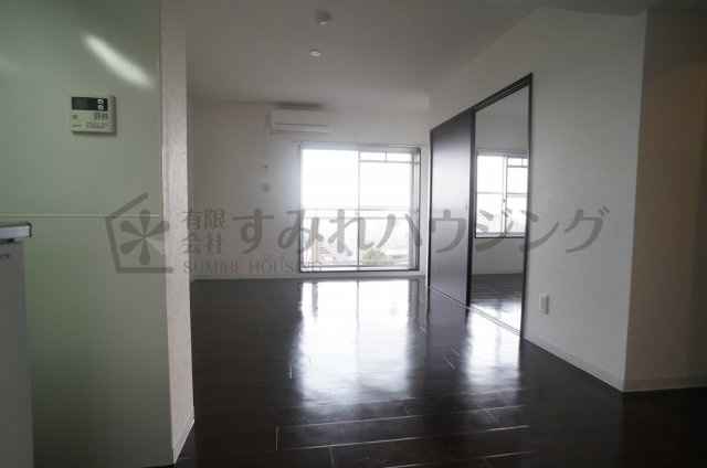 ビューテラス売布Ⅲ（View Terrace 売布Ⅲ）の居間・リビング