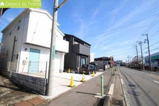 【前面道路含む現地写真】