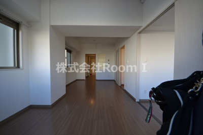 【居間・リビング】 | AZ天満 | 使いやすいリビングです