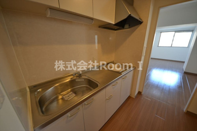 【キッチン】 | AZ天満 | キッチンでお料理をお楽しみください