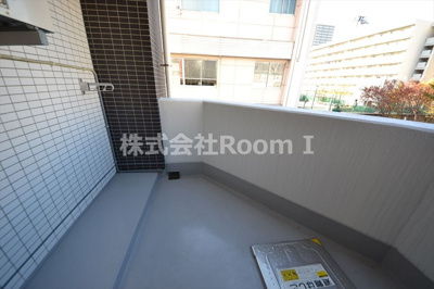 【バルコニー】 | AZ天満 | 落ち着いた時間を過ごせるバルコニーです