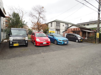 【駐車場】