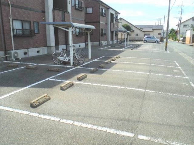 アネックス安武の駐車場|カースペースがあります