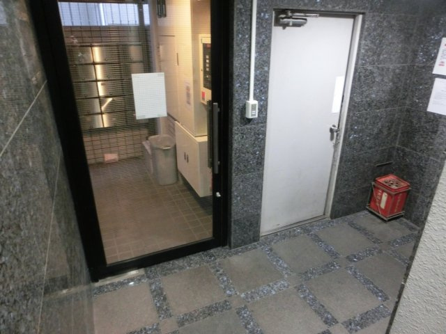 トルネード南住吉のエントランス