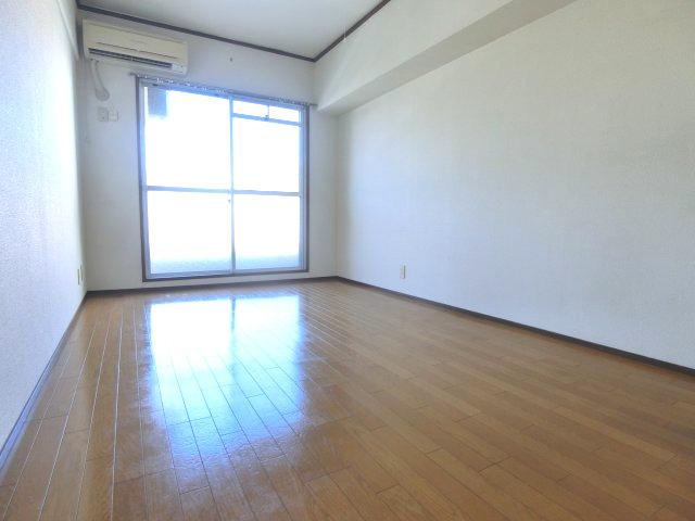 ドムス千代田の洋室