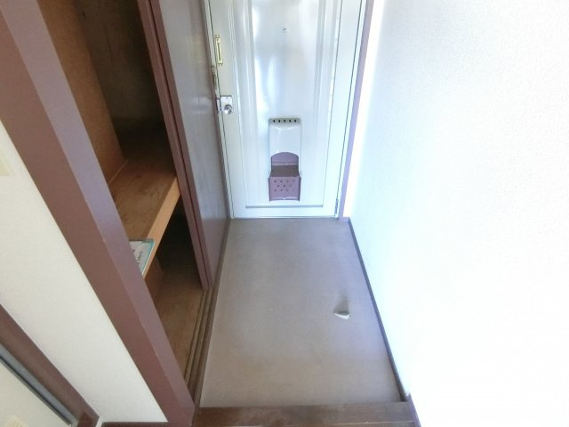 ドムス千代田の玄関