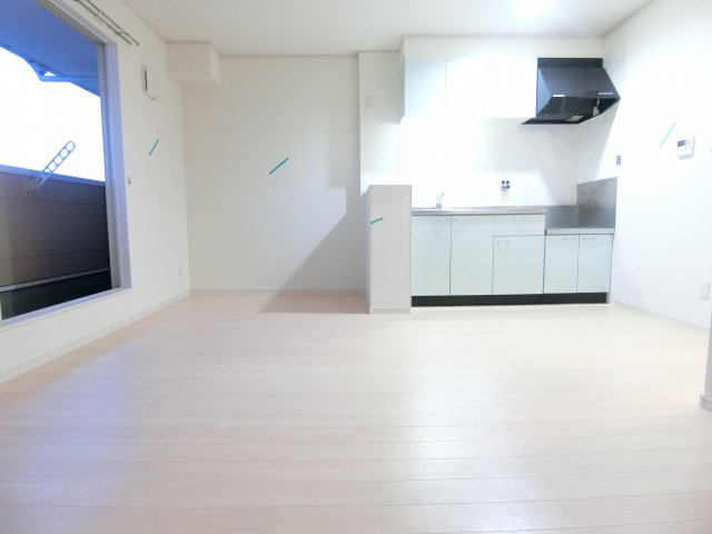 ティカーベルRSの居間・リビング|同物件別部屋イメージ写真