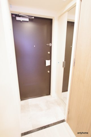 プレサンス福島ミッドエル　仲介手数料無料の玄関