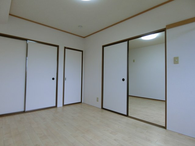 サニーヒルTの洋室