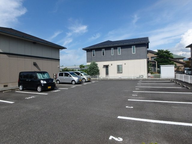サニーヒルTの駐車場