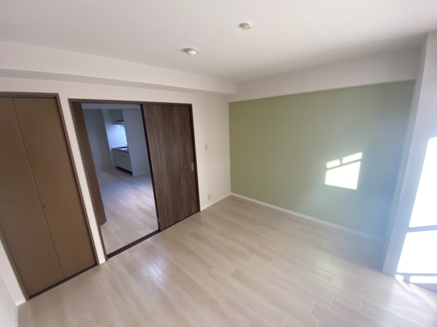 コスモリード大阪本町の内装