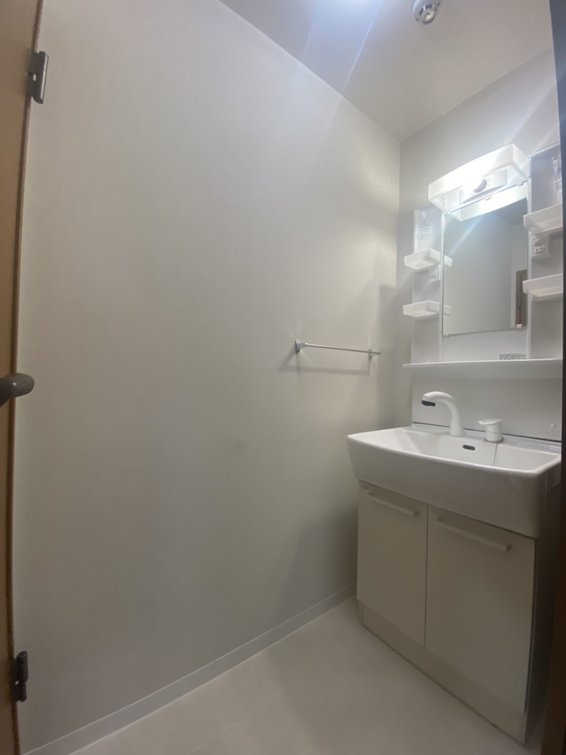 コスモリード大阪本町の洗面所