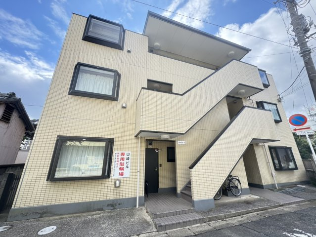 山﨑ビルの外観