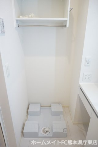 熊本市南区出仲間６丁目のアパートの洗面所