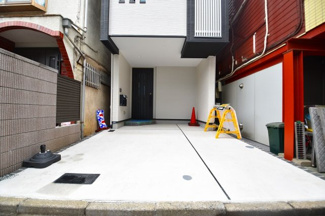 【駐車場】 | 現地見学や資料請求などお気軽にお問合せ下さい。
周辺環境とあわせて現地もご案内致します。