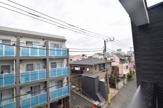 【展望】 | バルコニーからは開放的な景色が眺められます。