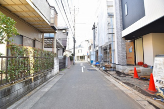 【前面道路含む現地写真】 | 現地見学や資料請求などお気軽にお問合せ下さい。
周辺環境とあわせて現地もご案内致します。