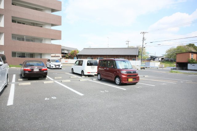 S-FORT 乙川の駐車場