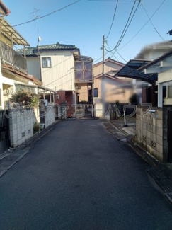 【前面道路含む現地写真】