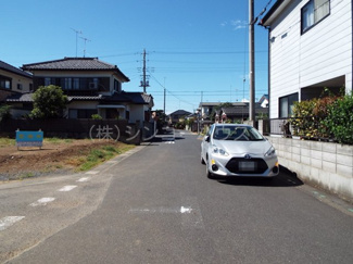 【前面道路含む現地写真】