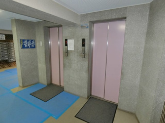 【その他共用部分】 | 各階に停止するエレベーター付きマンション！
