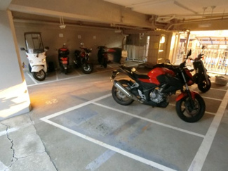 【その他共用部分】 | バイク置場（空き有　2020年12月現在）