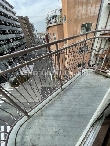 三恵第五ハイツのバルコニー