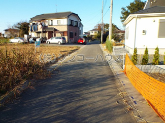【前面道路含む現地写真】
