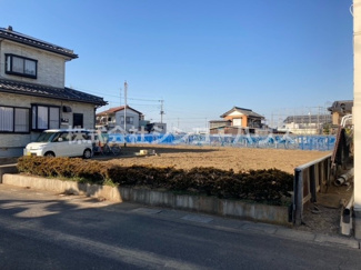 【前面道路含む現地写真】