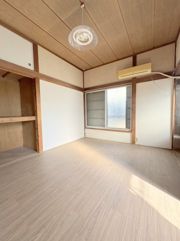 藤荘の洋室