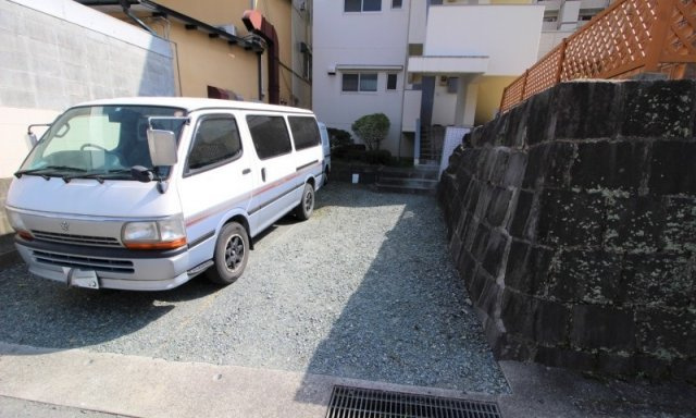 櫛原ハイツ【10,000円キャッシュバック対象物件】の駐車場|駐車スペースもあります
