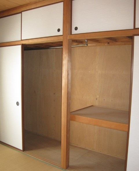 櫛原ハイツ【10,000円キャッシュバック対象物件】の収納|小物を収納するのに便利です