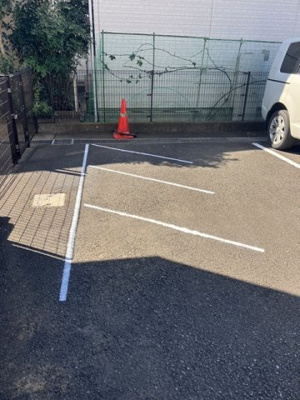 【その他共用部分】 | ディアコート | 敷地内にバイク置き場を完備しています！お気軽にご相談ください☆