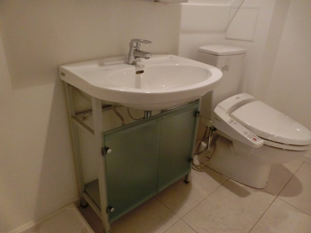 エグゼレジデンスタワーの独立洗面台