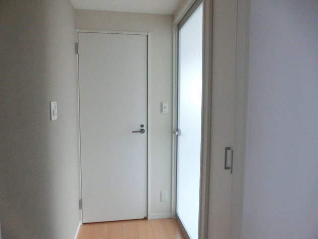 エグゼレジデンスタワーの玄関