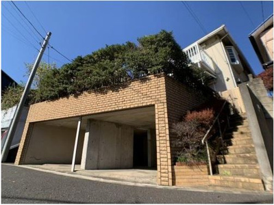 【外観】 | 藤沢市湘南台7丁目　戸建 | 陽当りや通風、仕様・設備や高さを含めたお部屋の広さ、近隣・周辺環境や街並みなど、実際にご覧頂かないと分からない情報が現地には沢山あります。